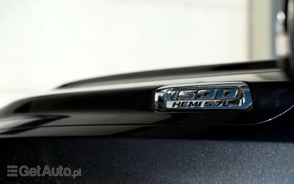 RAM 1500 5.7 Crew Cab Shortbed Bighorn Chrome