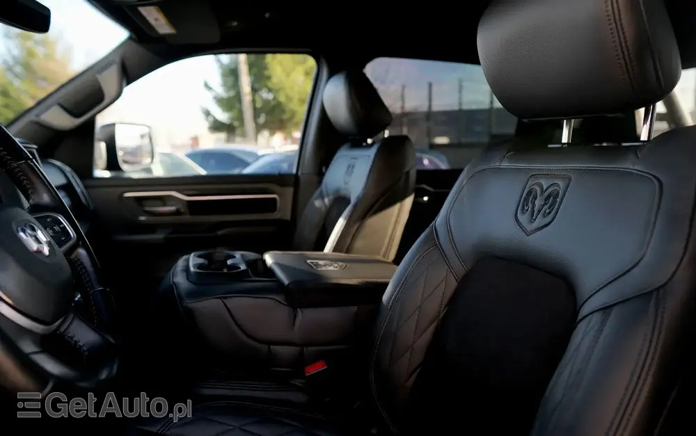 RAM 1500 5.7 Crew Cab Shortbed Bighorn Chrome