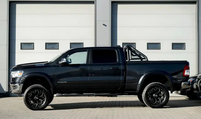 RAM 1500 5.7 Crew Cab Shortbed Bighorn Chrome