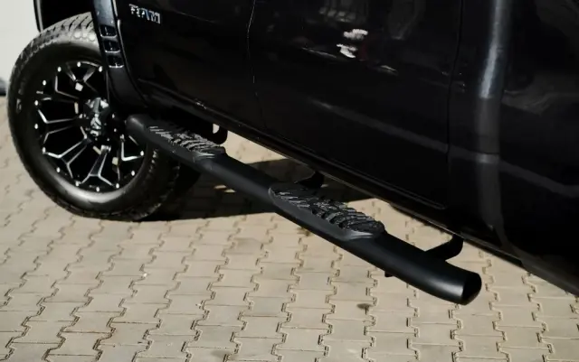 RAM 1500 5.7 Crew Cab Shortbed Bighorn Chrome