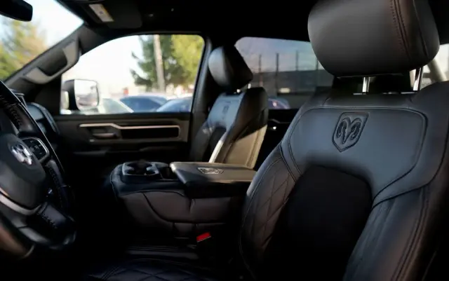 RAM 1500 5.7 Crew Cab Shortbed Bighorn Chrome