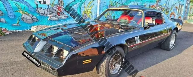 PONTIAC Firebird 