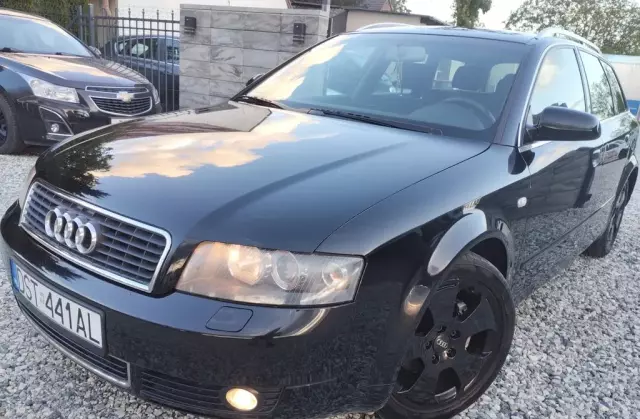 AUDI A4 