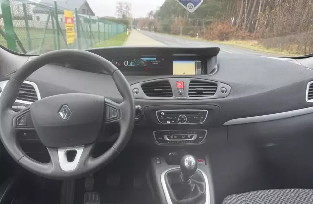 RENAULT Scenic 