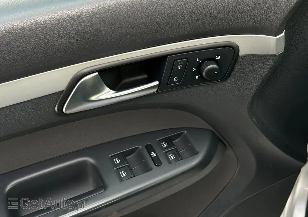 VOLKSWAGEN Touran 1.6 TDI DPF BlueMotion Technology Comfortline