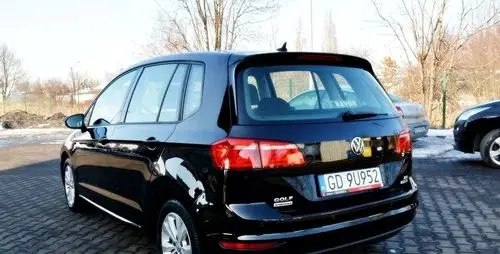 VOLKSWAGEN Golf Sportsvan 