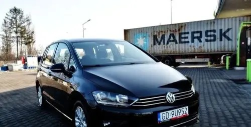 VOLKSWAGEN Golf Sportsvan 