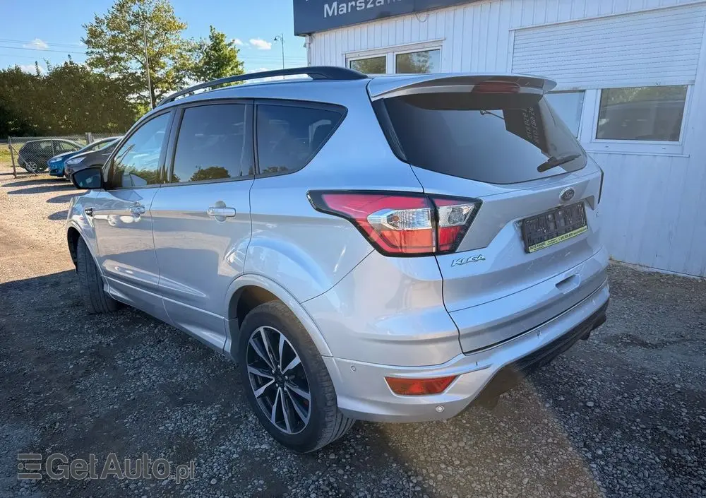FORD Kuga 2.0 TDCi 4x4 ST-Line
