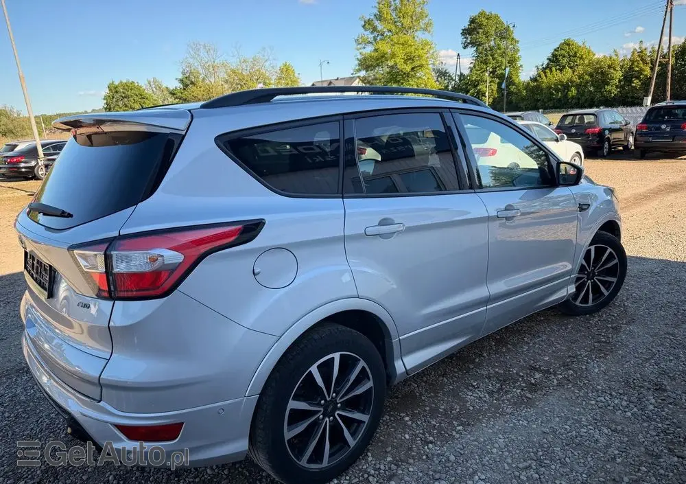 FORD Kuga 2.0 TDCi 4x4 ST-Line