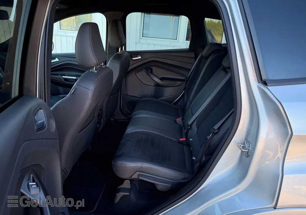 FORD Kuga 2.0 TDCi 4x4 ST-Line