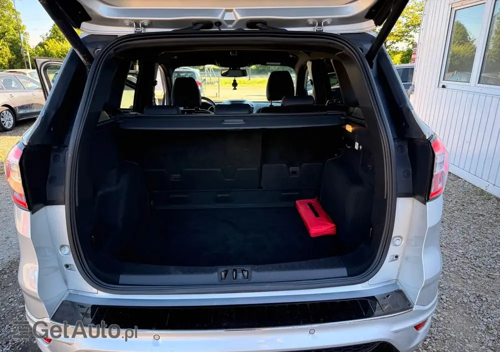 FORD Kuga 2.0 TDCi 4x4 ST-Line