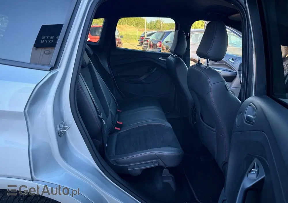 FORD Kuga 2.0 TDCi 4x4 ST-Line