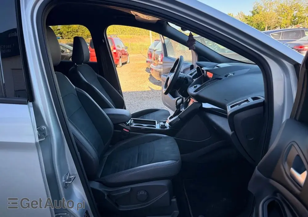 FORD Kuga 2.0 TDCi 4x4 ST-Line