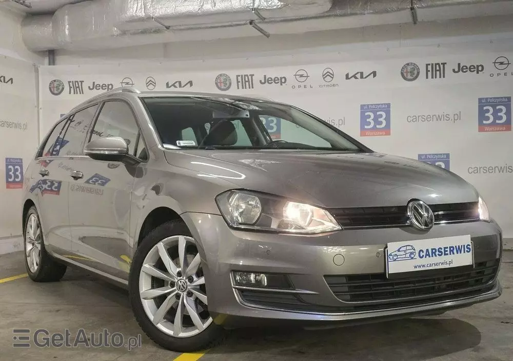 VOLKSWAGEN Golf 