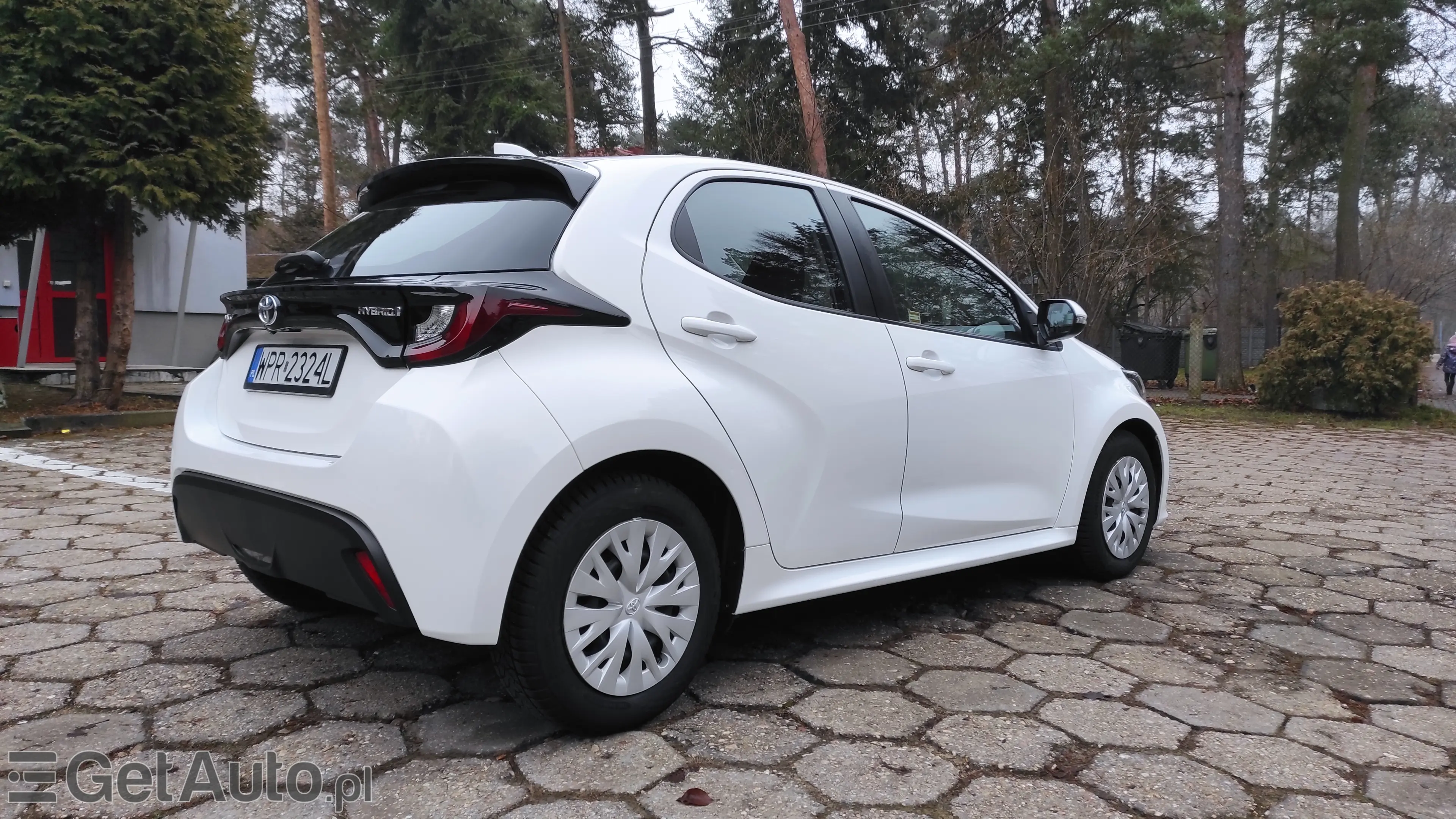 TOYOTA Yaris Comfort e-CVT