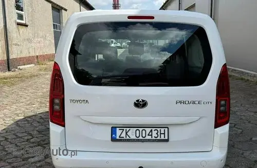 TOYOTA Proace 