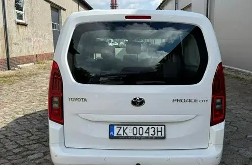 TOYOTA Proace 