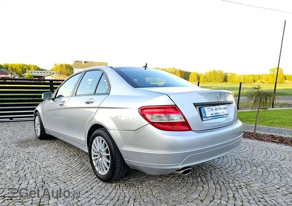 MERCEDES-BENZ Klasa C 200 CGI BlueEff Elegance