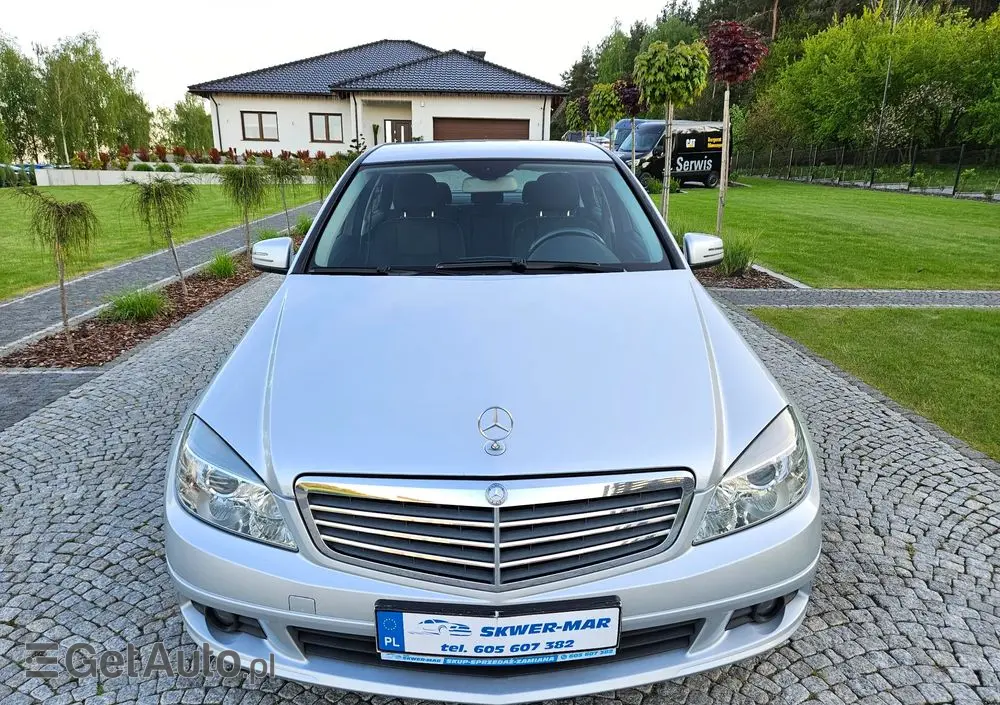 MERCEDES-BENZ Klasa C 200 CGI BlueEff Elegance