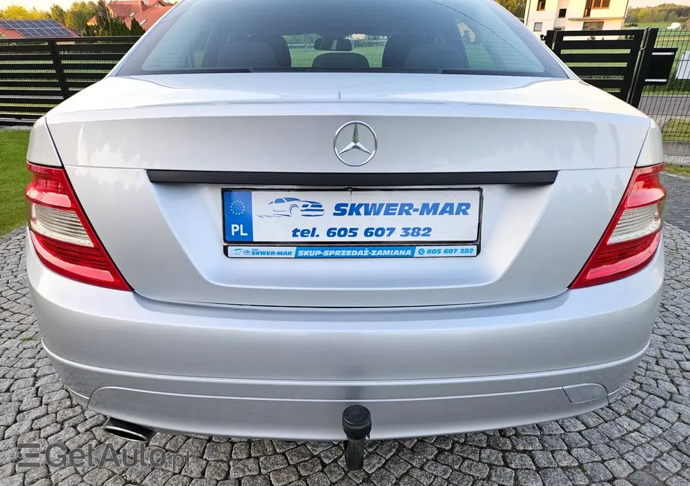 MERCEDES-BENZ Klasa C 200 CGI BlueEff Elegance