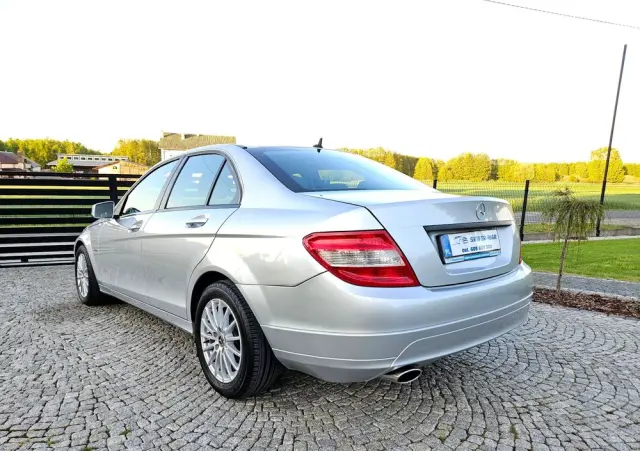 MERCEDES-BENZ Klasa C 200 CGI BlueEff Elegance