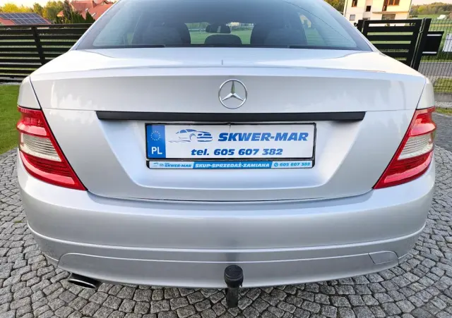 MERCEDES-BENZ Klasa C 200 CGI BlueEff Elegance