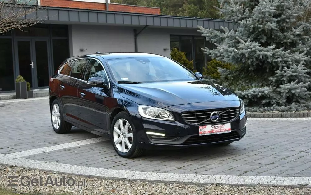 VOLVO V60 