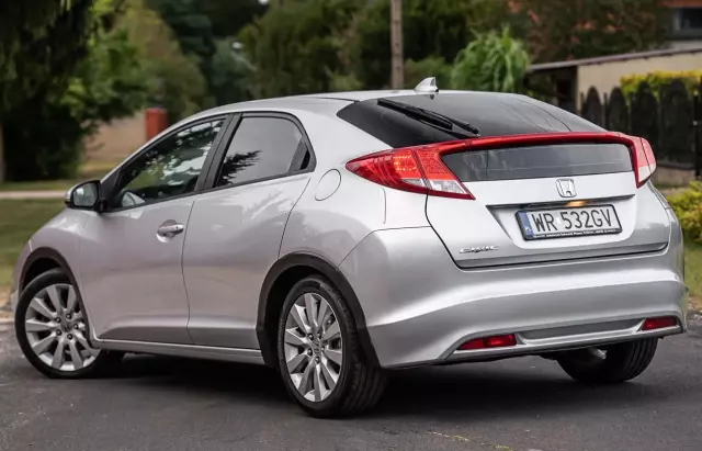 HONDA Civic 2.2 i-DTEC Comfort