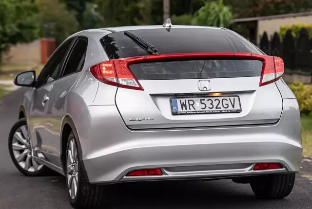 HONDA Civic 2.2 i-DTEC Comfort