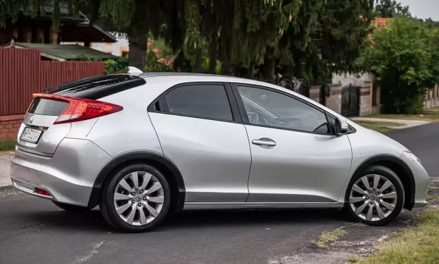 HONDA Civic 2.2 i-DTEC Comfort