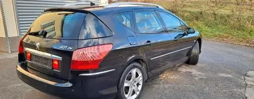 PEUGEOT 407 