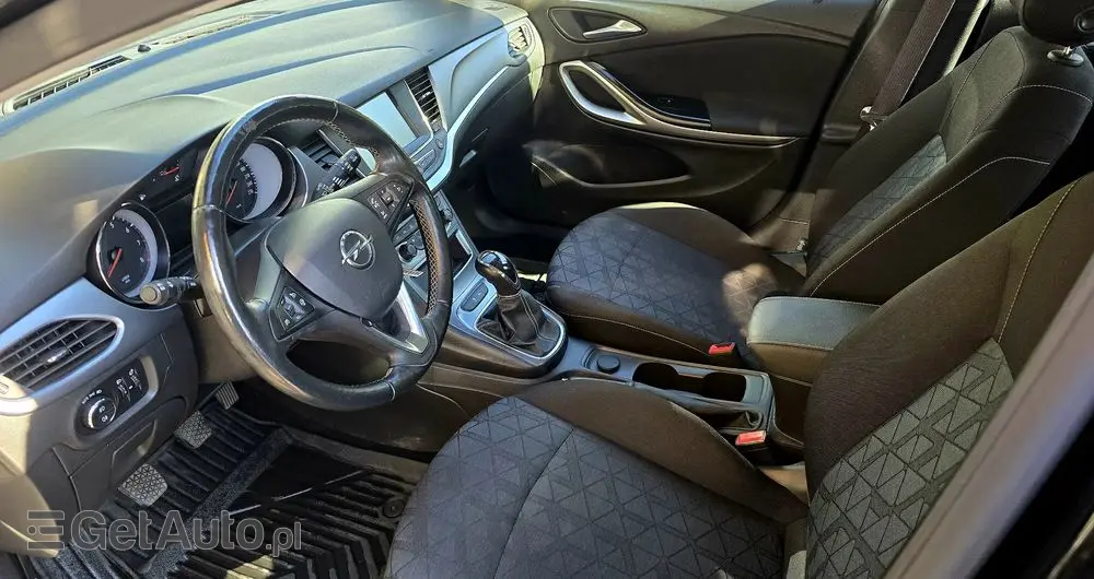 OPEL Astra 1.4 Turbo Active