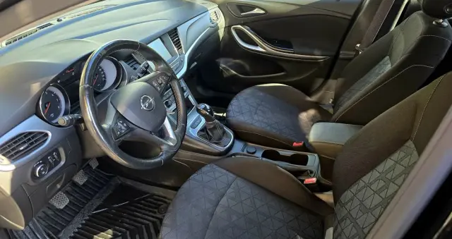 OPEL Astra 1.4 Turbo Active