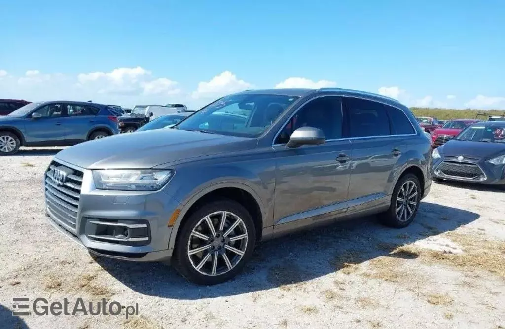 AUDI Q7 