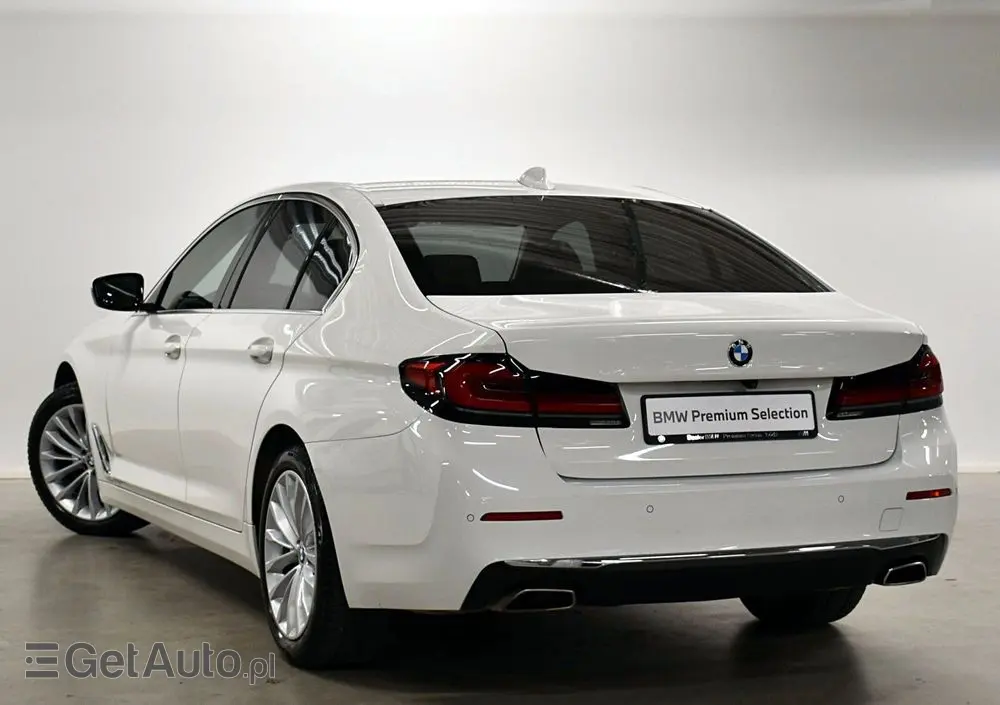 BMW Seria 5 520i GPF Luxury Line