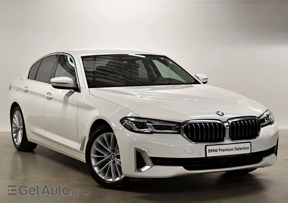 BMW Seria 5 520i GPF Luxury Line