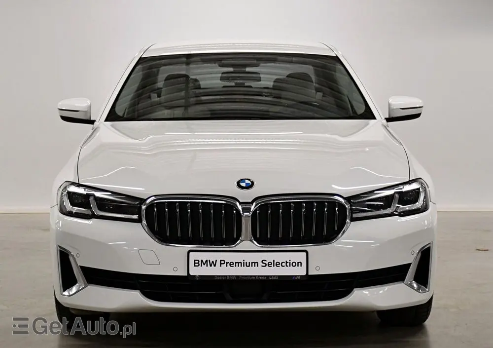 BMW Seria 5 520i GPF Luxury Line