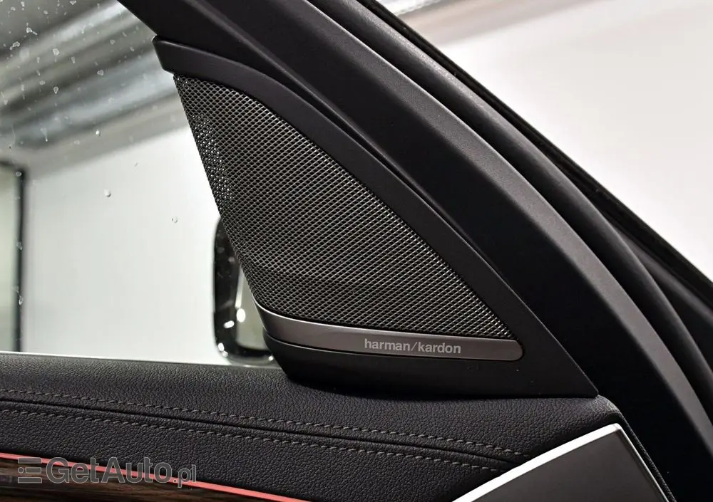 BMW Seria 5 520i GPF Luxury Line