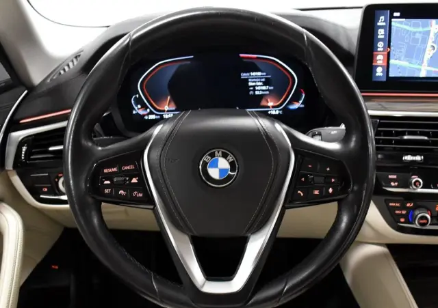 BMW Seria 5 520i GPF Luxury Line