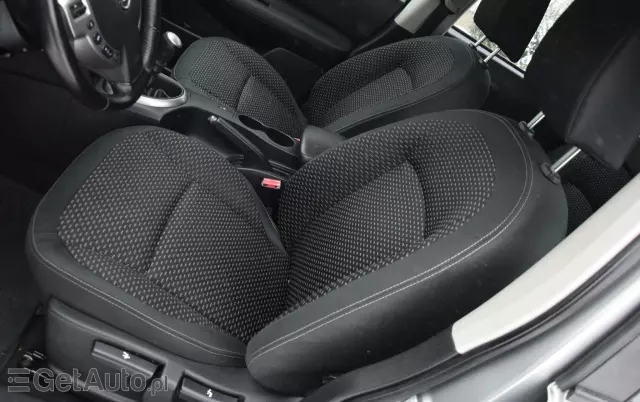 NISSAN Qashqai 2.0 acenta