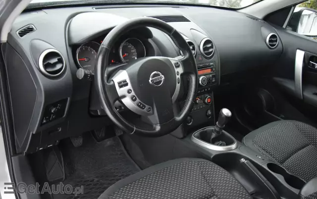 NISSAN Qashqai 2.0 acenta