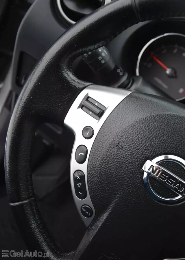 NISSAN Qashqai 2.0 acenta