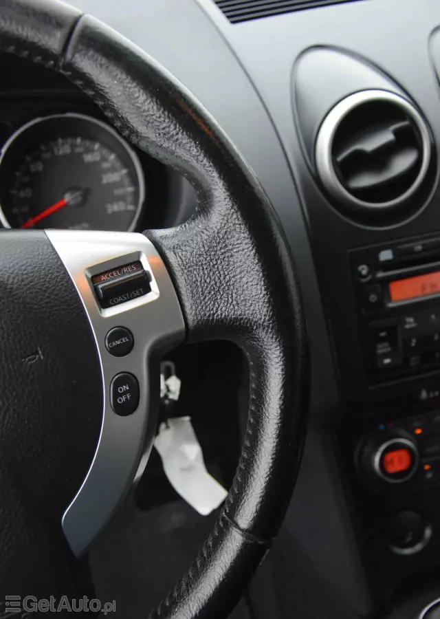 NISSAN Qashqai 2.0 acenta