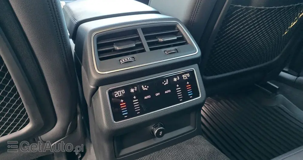 AUDI A6 Avant 40 TDI S tronic