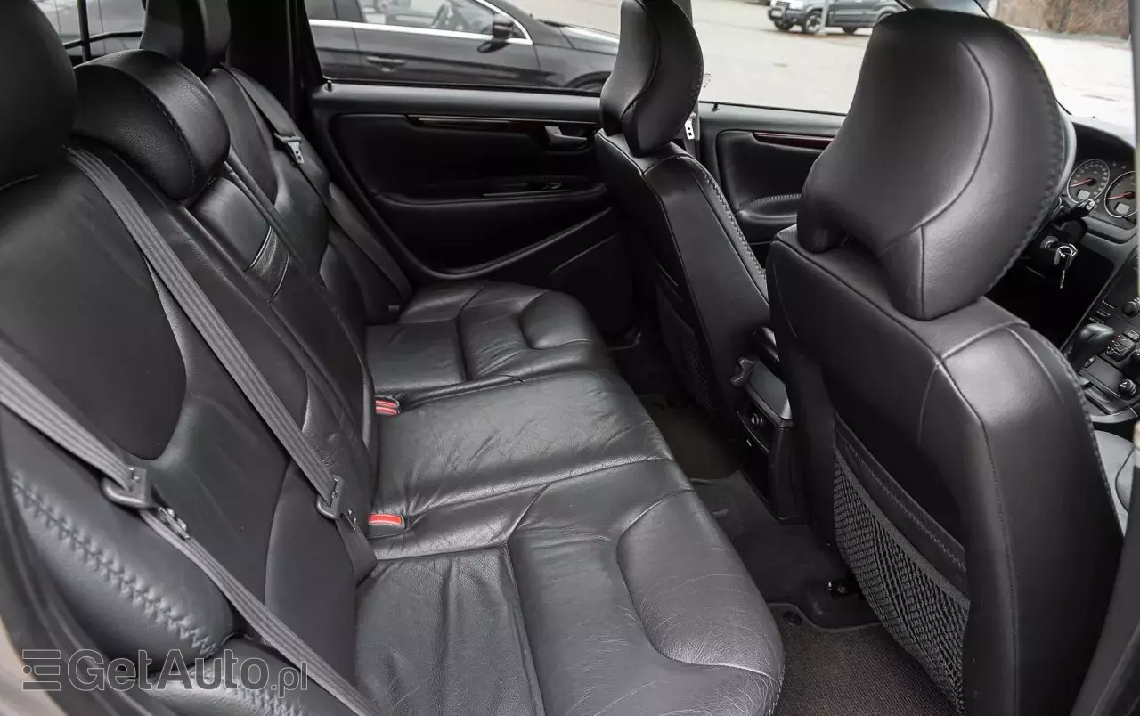 VOLVO XC 70 2.4D AWD Momentum