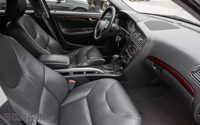 VOLVO XC 70 2.4D AWD Momentum