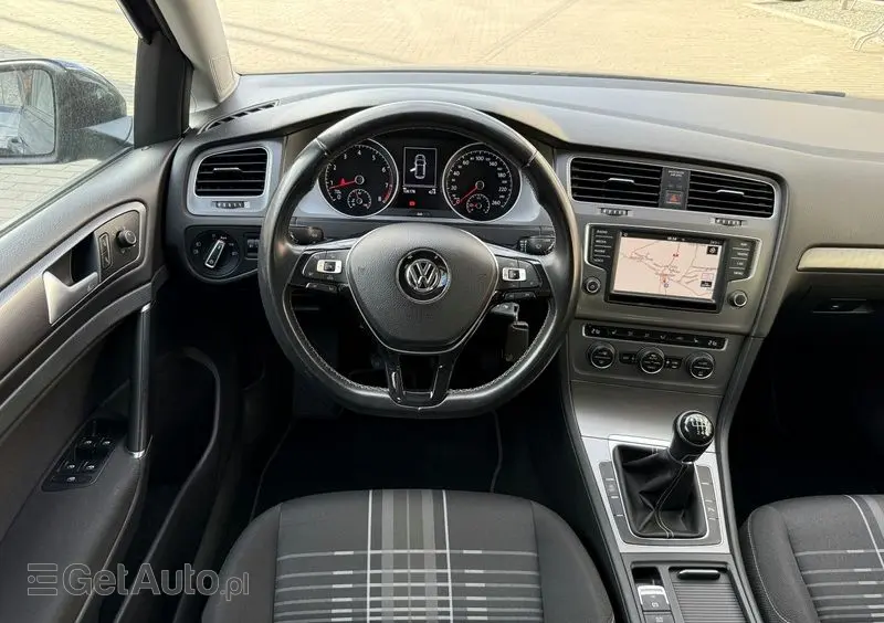 VOLKSWAGEN Golf 1.2 TSI BMT Trendline