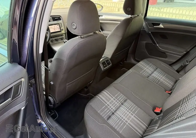 VOLKSWAGEN Golf 1.2 TSI BMT Trendline