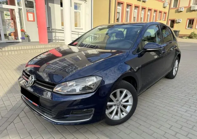VOLKSWAGEN Golf 1.2 TSI BMT Trendline