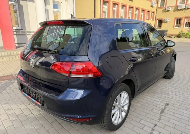 VOLKSWAGEN Golf 1.2 TSI BMT Trendline